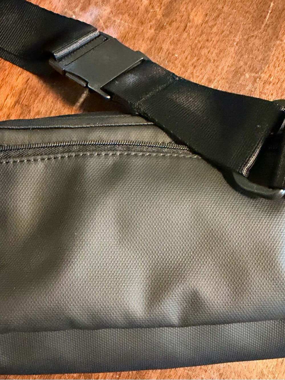 Portland Gear Cascade Crossbody Bag - Like New - Picture 5 of 6